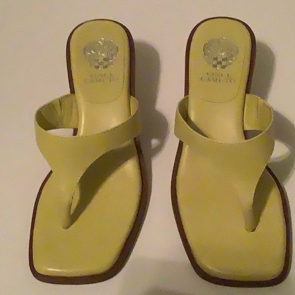 Vince Camuto Key Lime Sandle